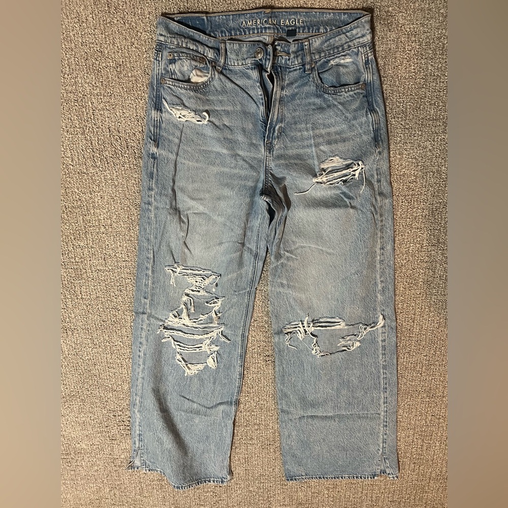 American Eagle Outfitters Light Blue Distressed Jeans